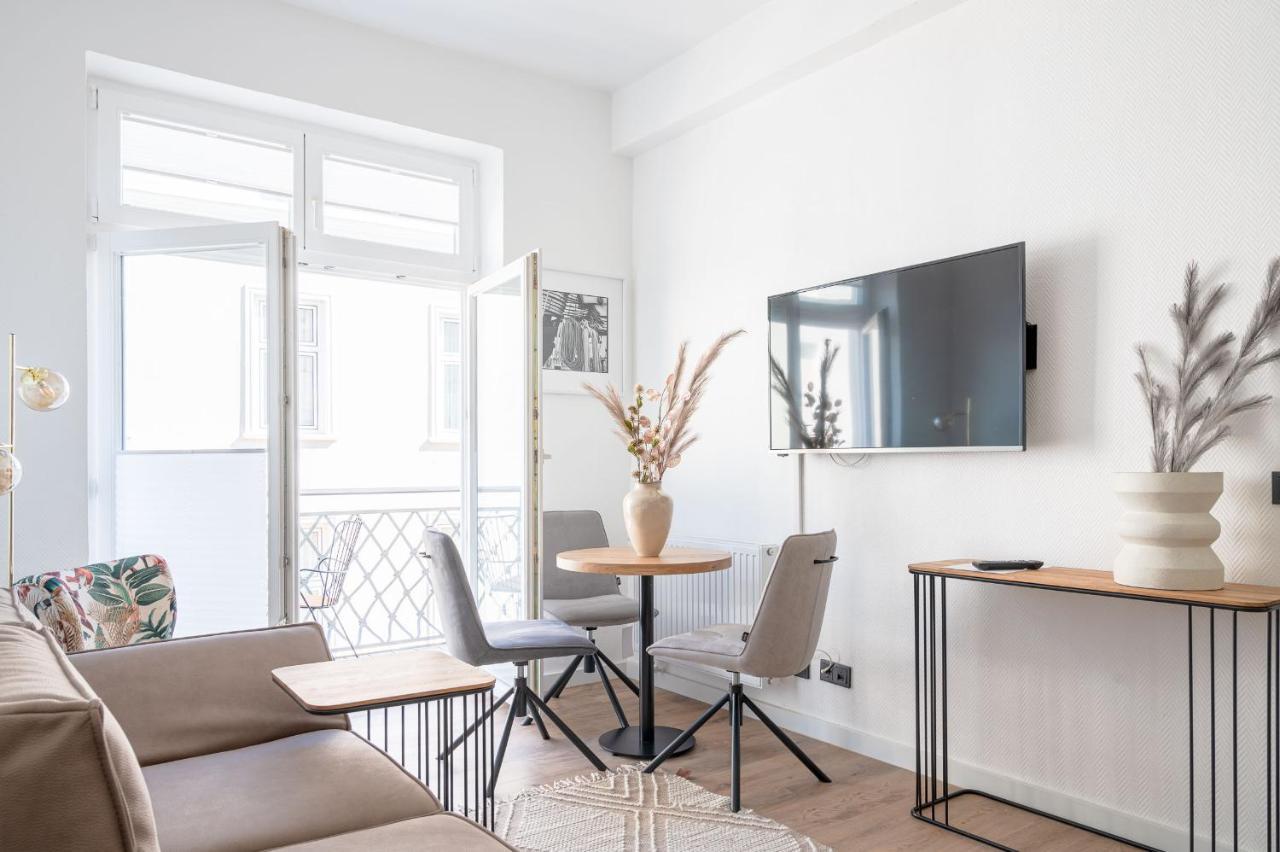 Johouse Apartment 6 Rostock Bagian luar foto